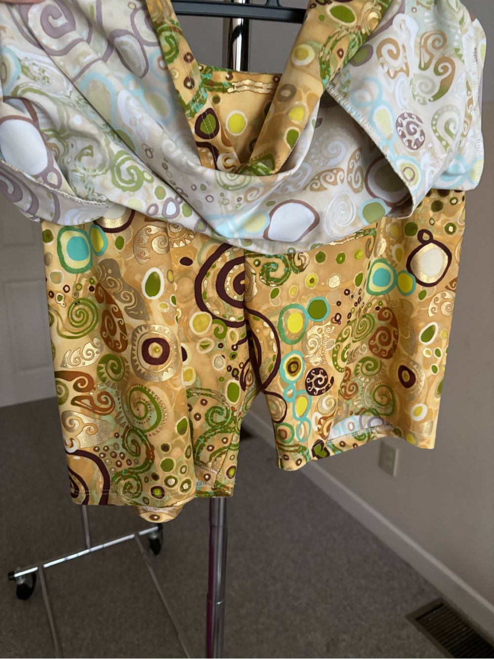 V-Neck Tunic Top with matching Skort - Gold & Green Swirl Print - Picture 7 of 10
